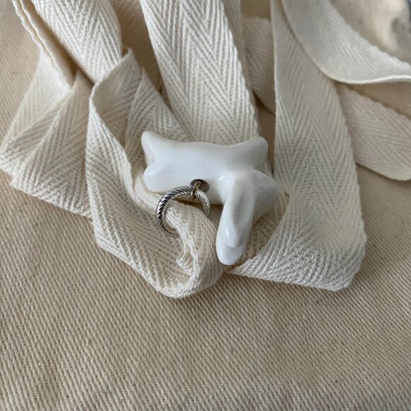 NWT Tsvite Teren [L Y U L I] Porcelain Bunny Pendant On A Cord - Picture 6 of 10